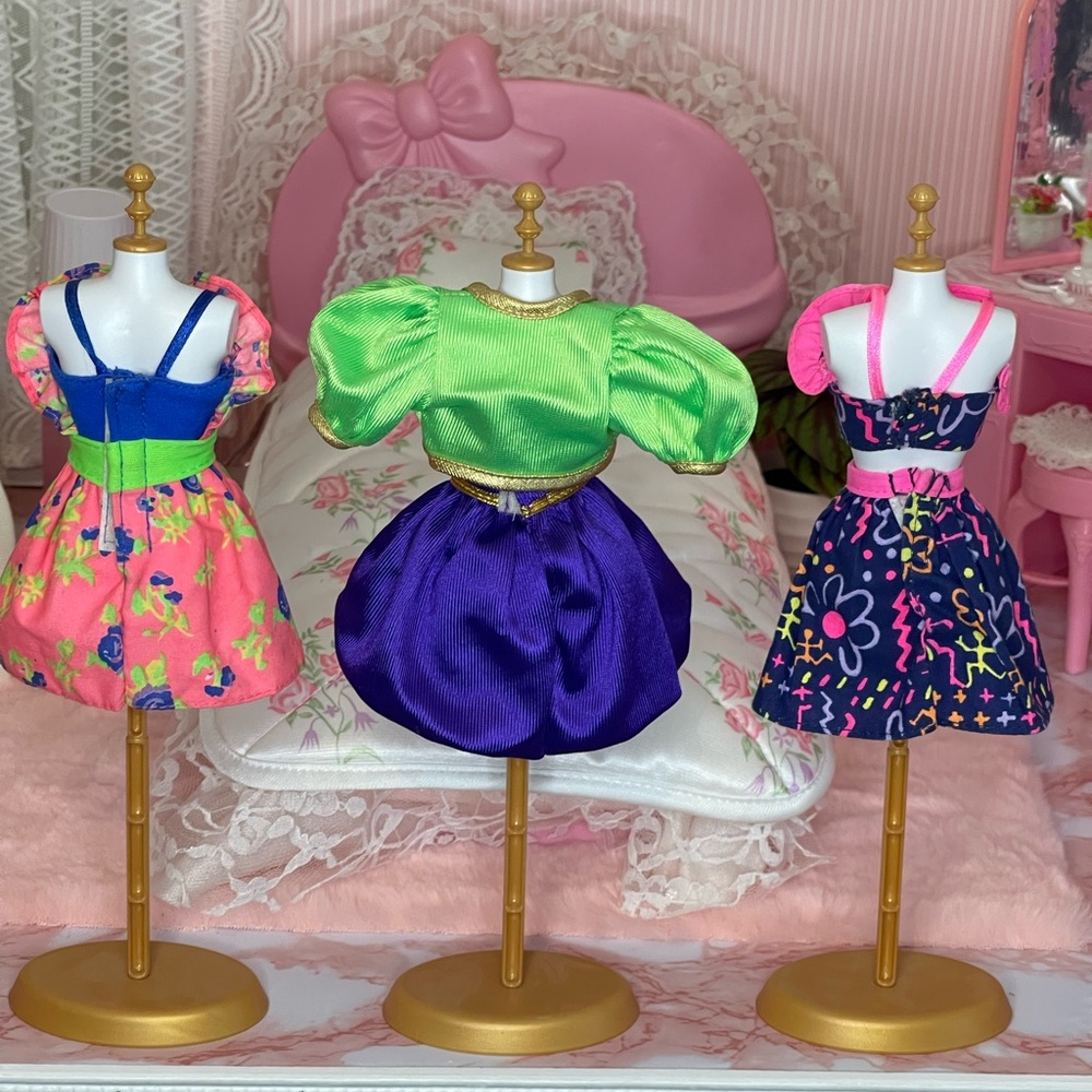 Barbie fashions (city lights, easy, living, fashion pack) willing to separate - Picture 5 of 5